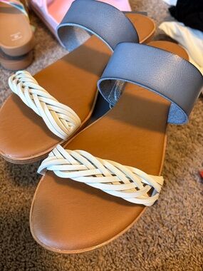 Women's Two-Band braided Slide Sandals in white and blue